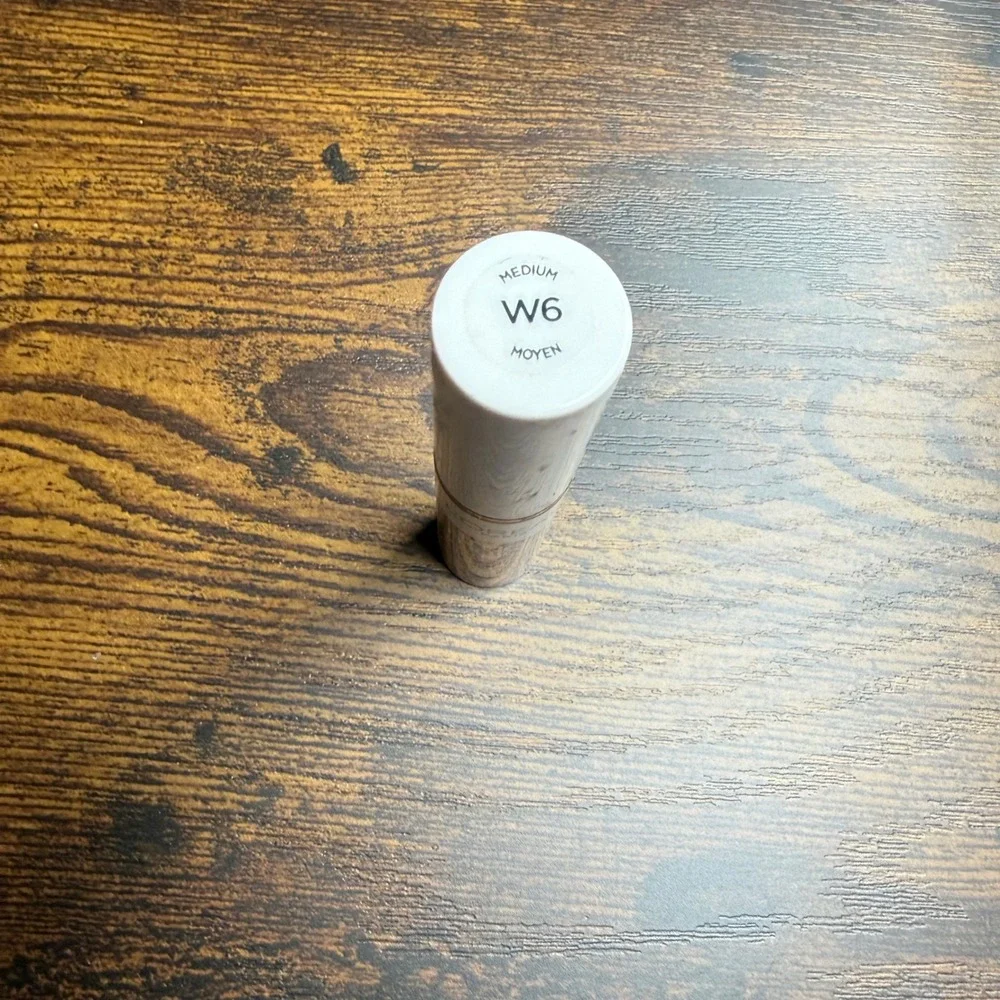 L'Oreal True Match Radiant Serum Concealer‎ Hyaluronic Acid W6 Medium 0.33oz